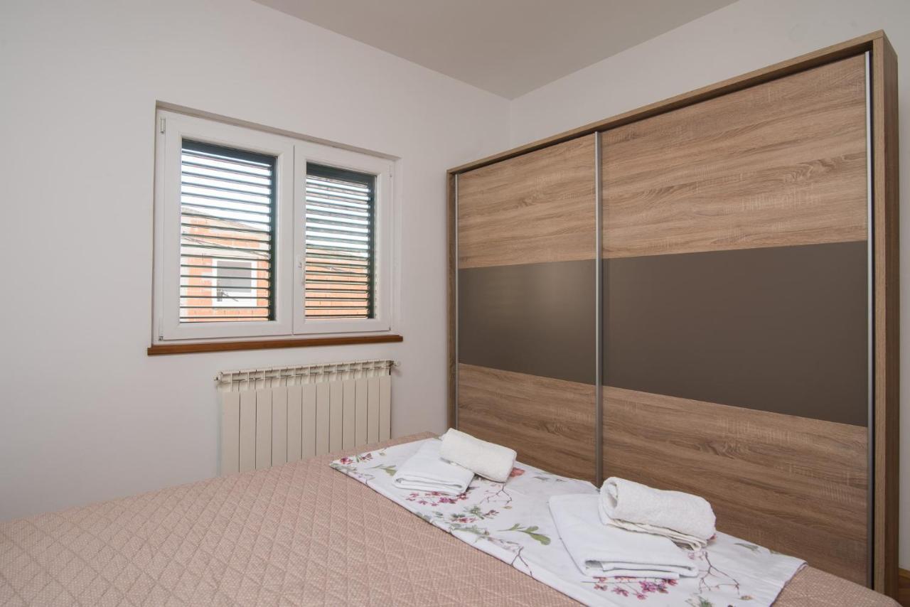 Apartman Josipa Trogir Luaran gambar